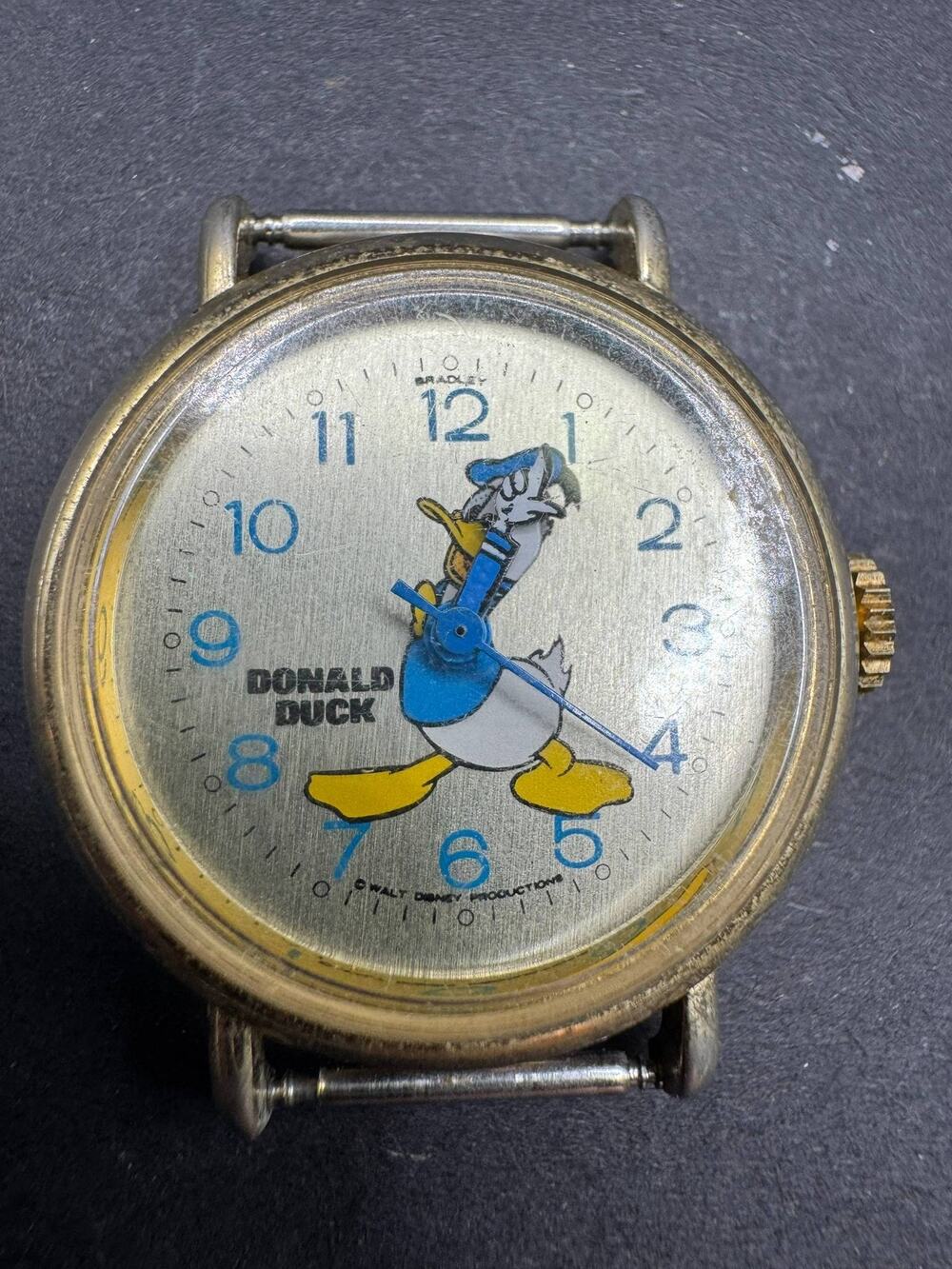 Vintage Bradley Donald Duck Commemorative Edition Wristwatch Walt Disney Product